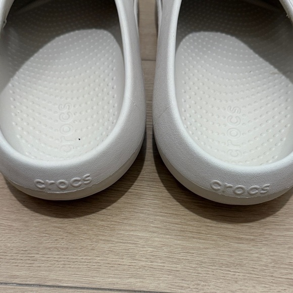 Crocs Unisex Mellow Recovery Clogs - Picture 6 of 6